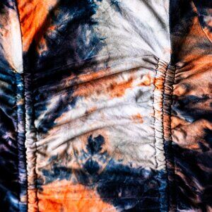 🔥 Ruched Tie-Dye Bodycon Dress – Fashion Nova (Size M)